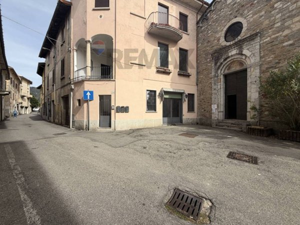 appartamento in vendita a Varese in zona Sant'Ambrogio