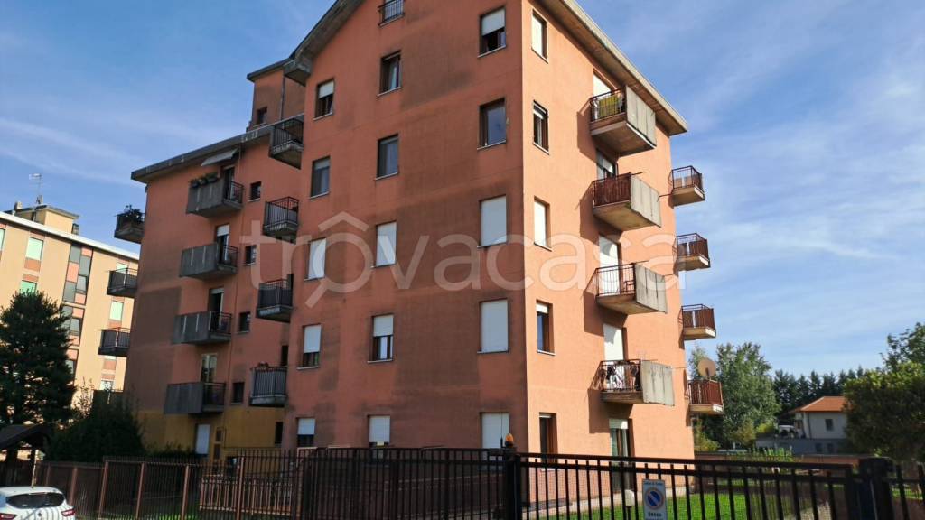 appartamento in vendita a Varese in zona Biumo