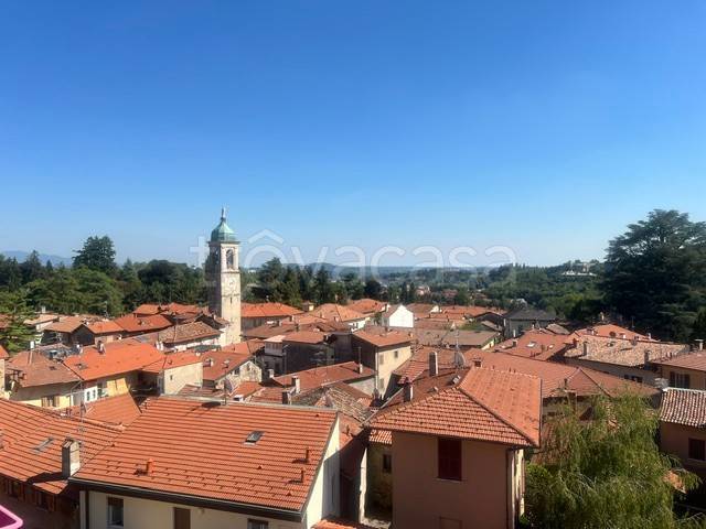 appartamento in vendita a Varese in zona Sant'Ambrogio