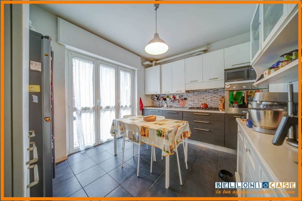casa indipendente in vendita a Varese in zona Giubiano