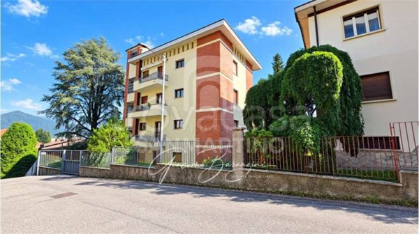 appartamento in vendita a Varese in zona Biumo