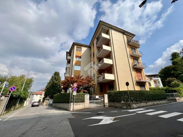 appartamento in vendita a Varese in zona Giubiano
