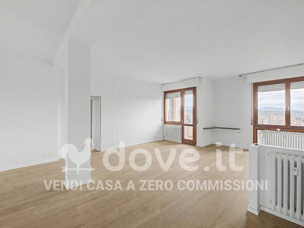 appartamento in vendita a Varese in zona Biumo