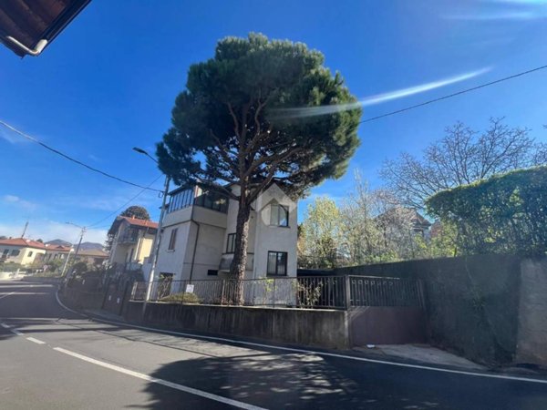 casa indipendente in vendita a Varese in zona Viale Belforte