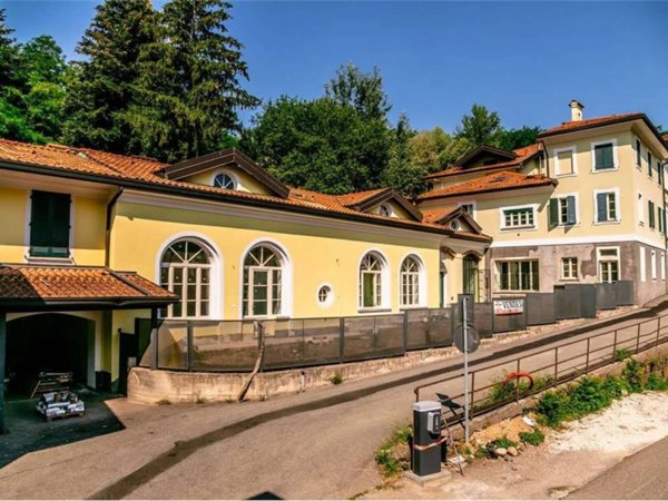 appartamento in vendita a Varese in zona Viale Belforte