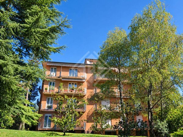 appartamento in vendita a Varese in zona Ippodromo