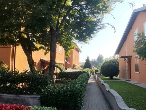 appartamento in vendita a Varese in zona Bizzozero