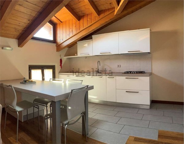 appartamento in vendita a Varese in zona Centro Città