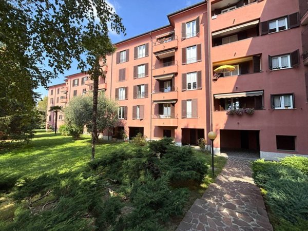 appartamento in vendita a Varese in zona Bizzozero