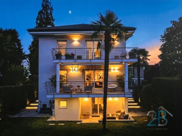 casa indipendente in vendita a Varese in zona Centro Città