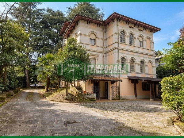 casa indipendente in vendita a Varese in zona Ippodromo