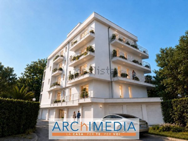 appartamento in vendita a Varese in zona Ippodromo