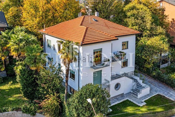 casa indipendente in vendita a Varese in zona Biumo