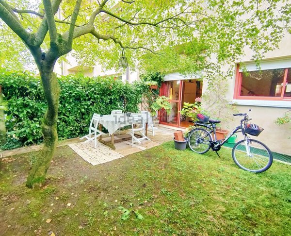 casa indipendente in vendita a Varese in zona Bizzozero