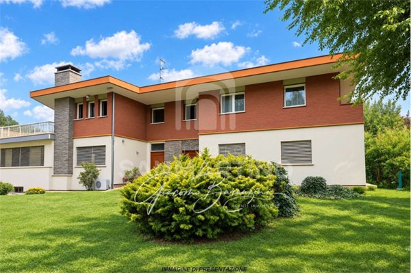 appartamento in vendita a Varese