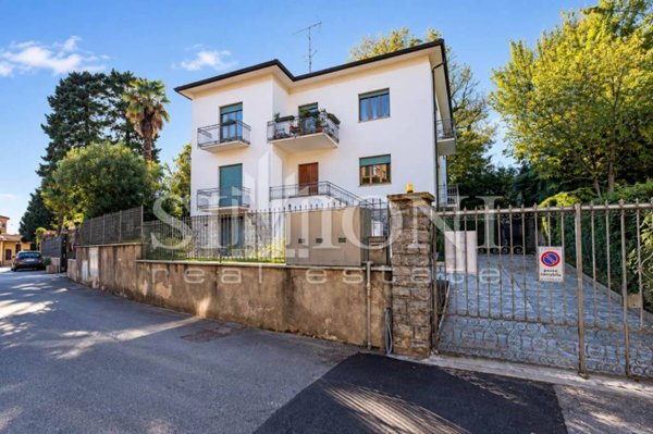 appartamento in vendita a Varese in zona Biumo
