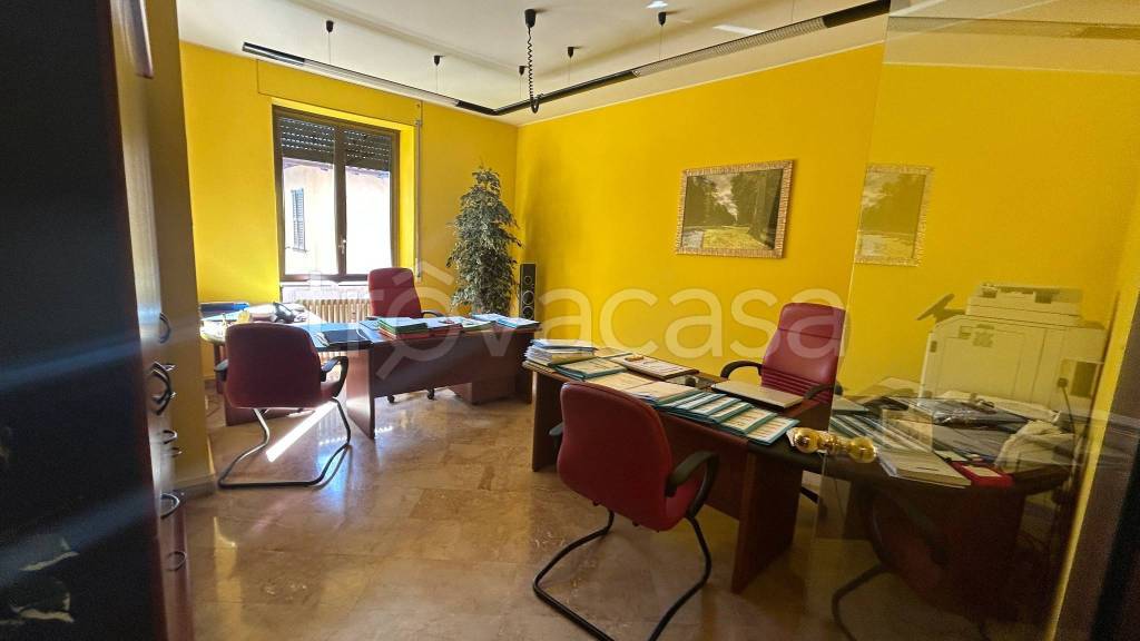 appartamento in vendita a Varese in zona Centro Città