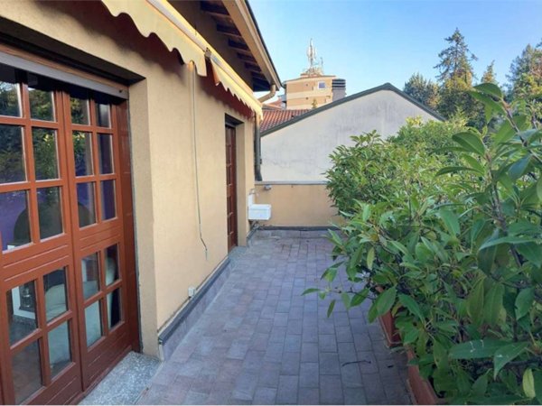 appartamento in vendita a Varese in zona Bosto