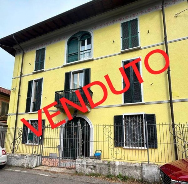 appartamento in vendita a Vedano Olona