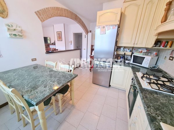 casa indipendente in vendita a Vedano Olona
