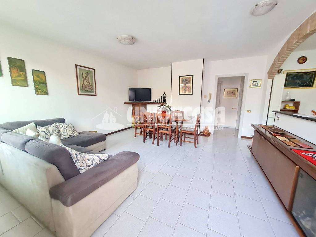 casa indipendente in vendita a Vedano Olona