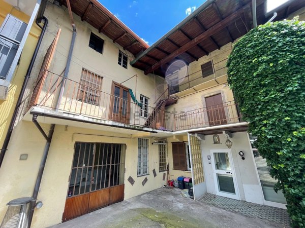 casa semindipendente in vendita a Vedano Olona