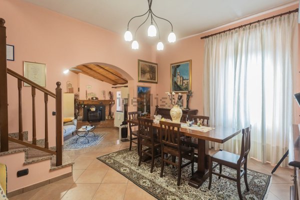 appartamento in vendita a Vedano Olona