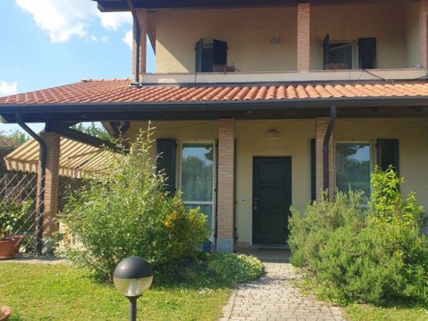casa indipendente in vendita a Vedano Olona