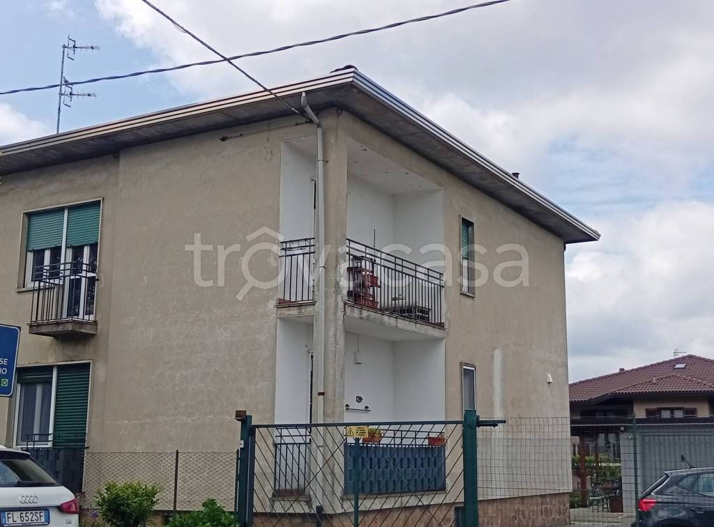 appartamento in vendita a Vedano Olona