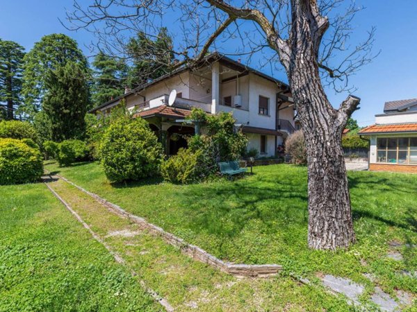 appartamento in vendita a Vedano Olona