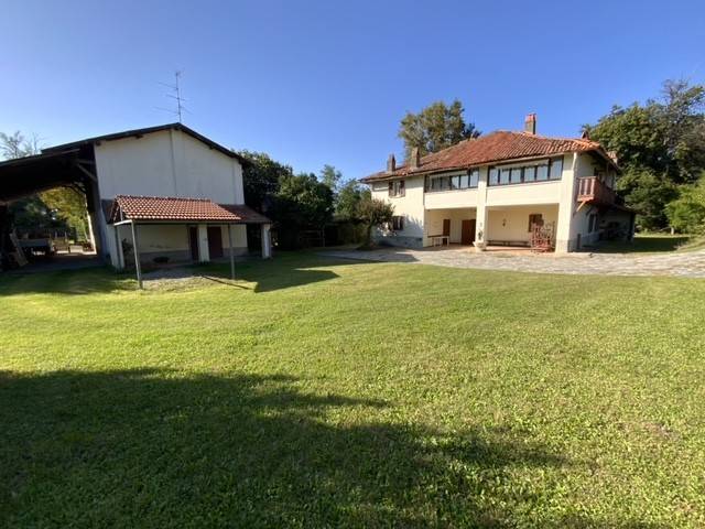 casa indipendente in vendita a Vedano Olona