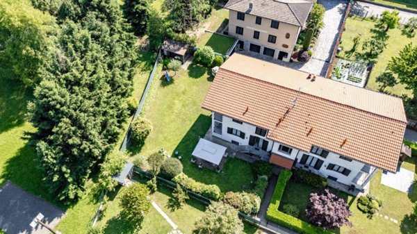 appartamento in vendita a Vedano Olona