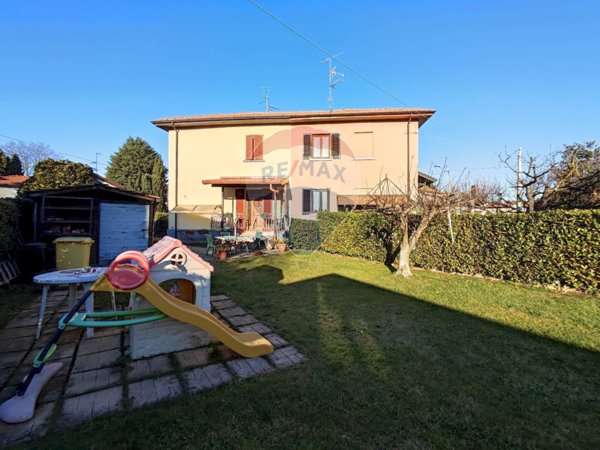 casa indipendente in vendita a Vedano Olona