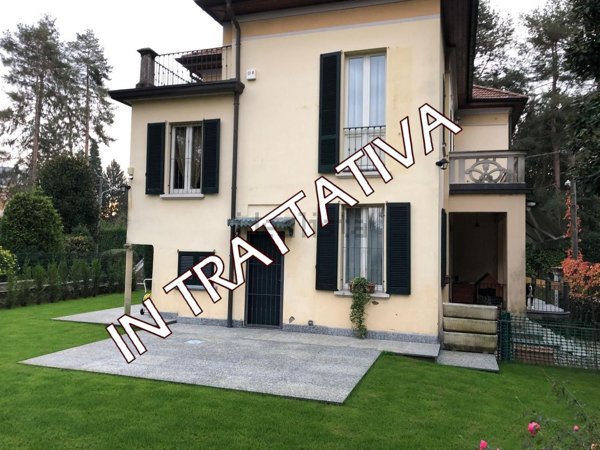 casa indipendente in vendita a Vedano Olona