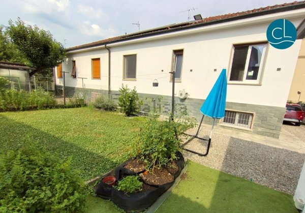casa indipendente in vendita a Vedano Olona