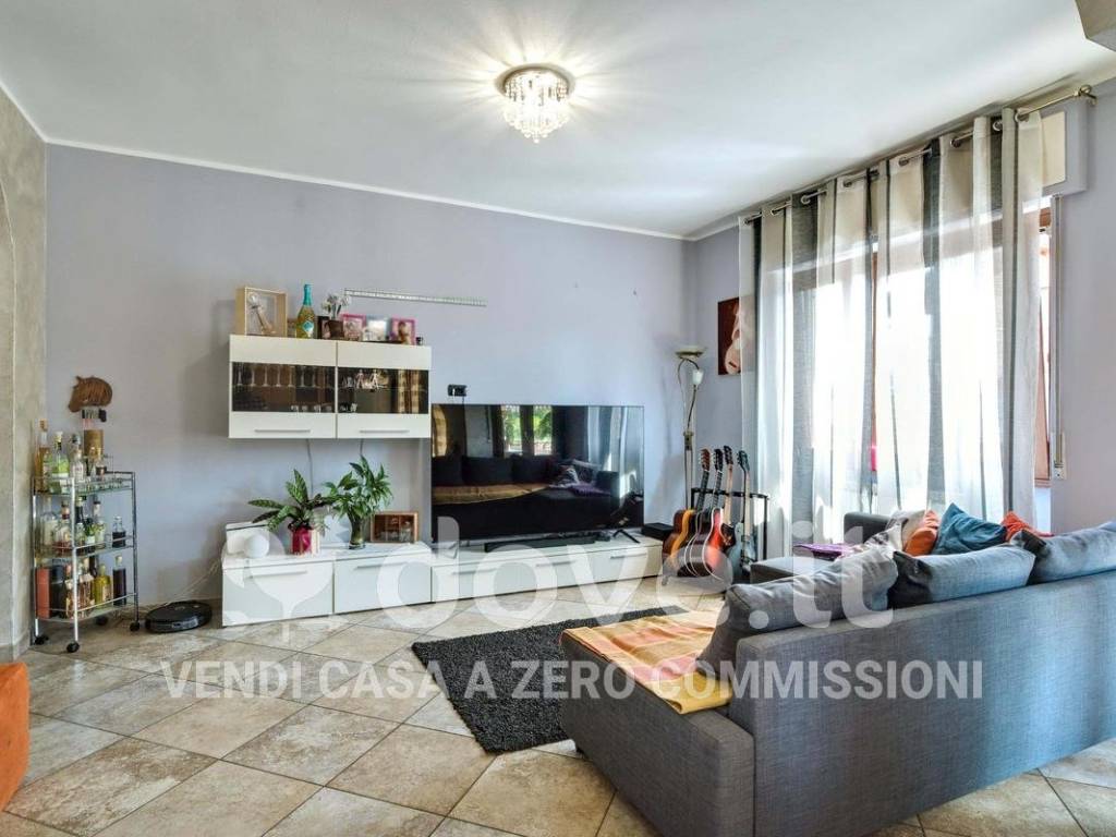 appartamento in vendita a Vedano Olona