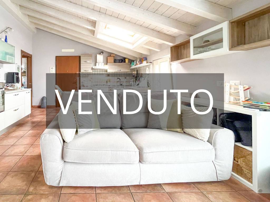 appartamento in vendita a Vedano Olona