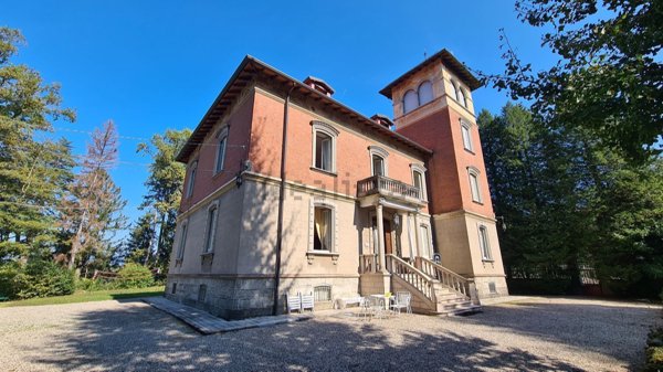 casa indipendente in vendita a Vedano Olona