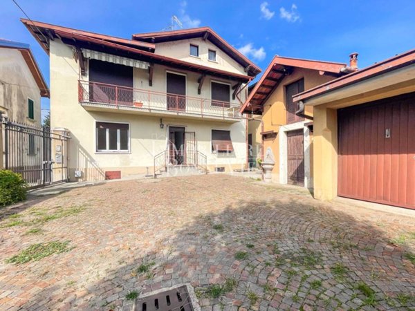 appartamento in vendita a Vedano Olona