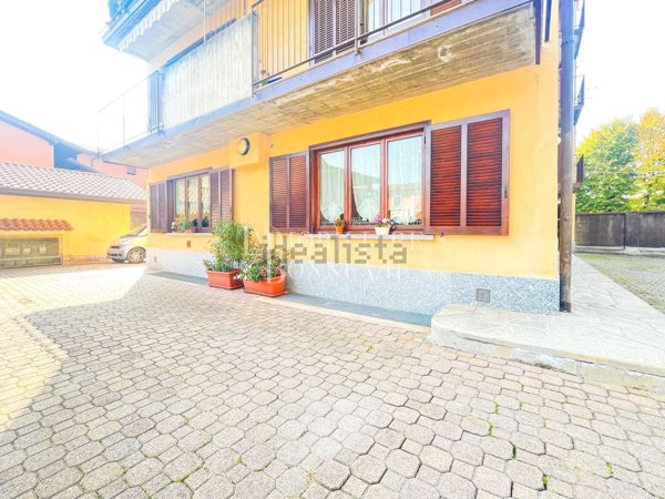 appartamento in vendita a Vedano Olona