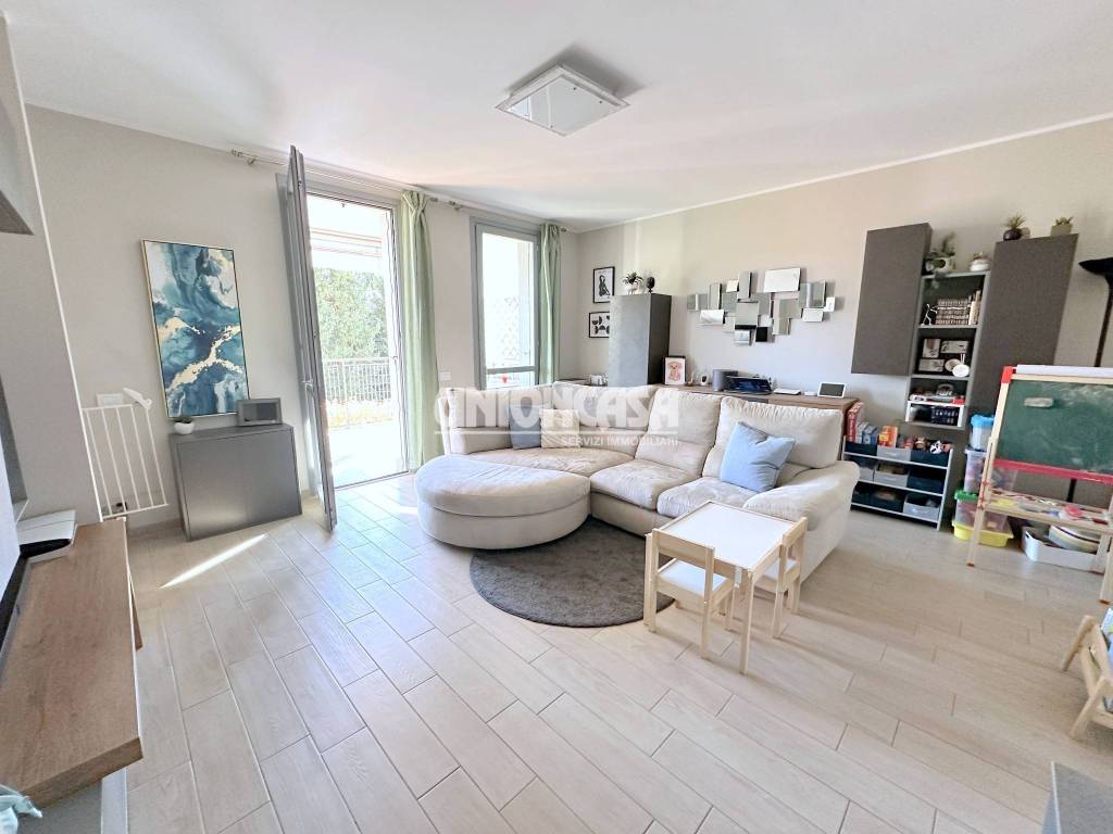 appartamento in vendita a Vedano Olona