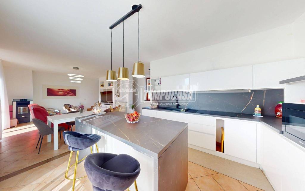 appartamento in vendita a Vedano Olona