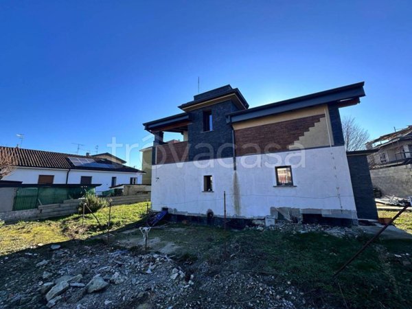 casa indipendente in vendita a Vedano Olona