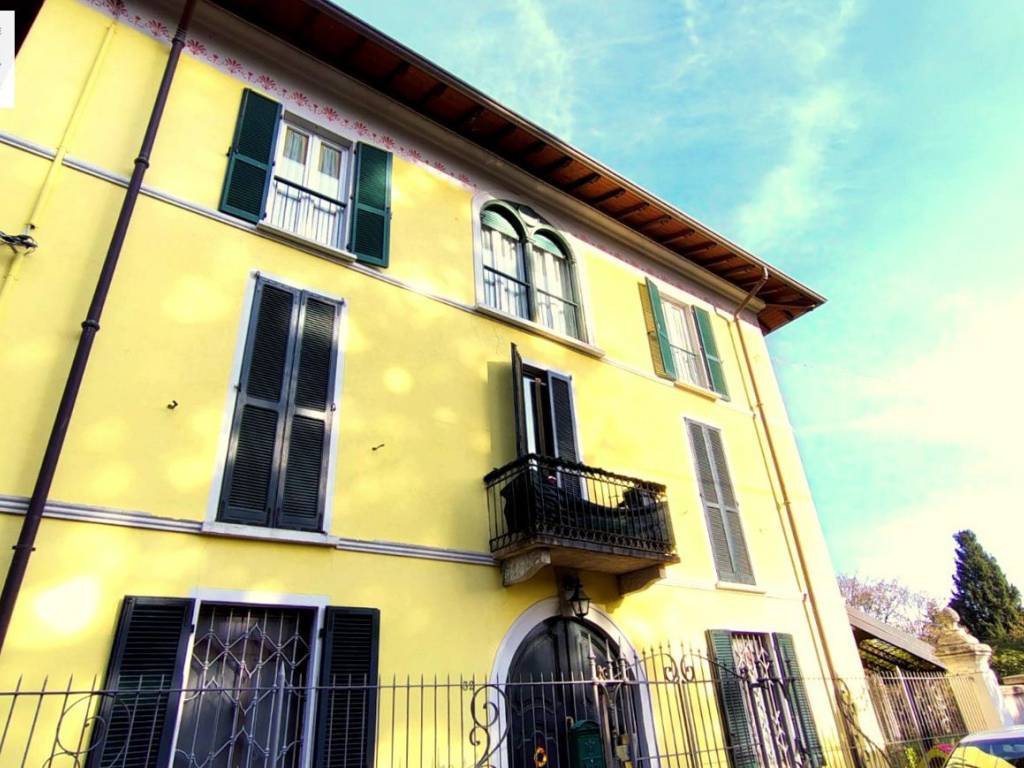 appartamento in vendita a Vedano Olona