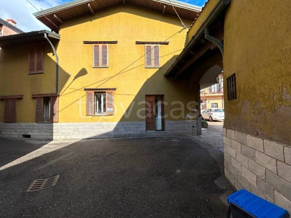 appartamento in vendita a Vedano Olona