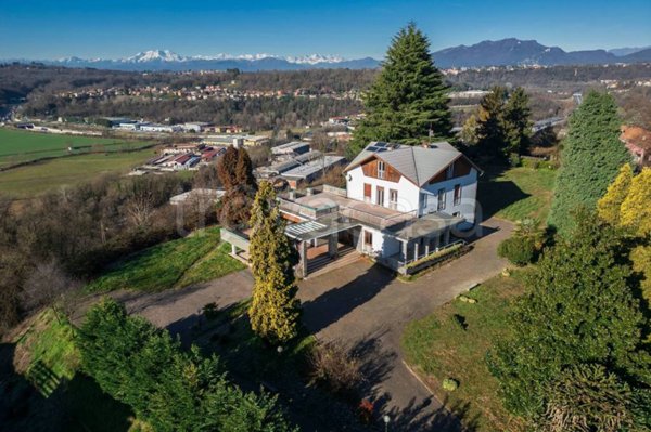 casa indipendente in vendita a Vedano Olona