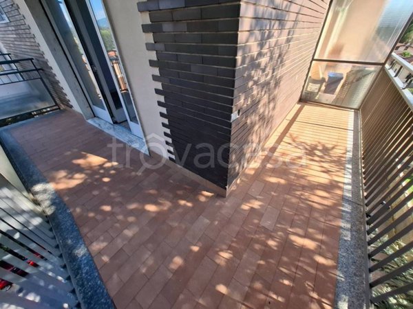 appartamento in vendita a Vedano Olona