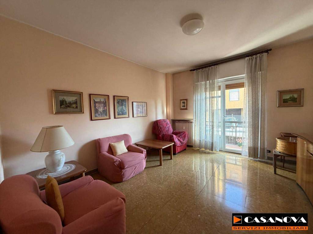 appartamento in vendita a Vedano Olona