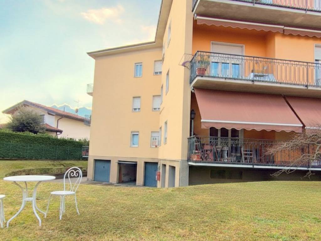appartamento in vendita a Vedano Olona