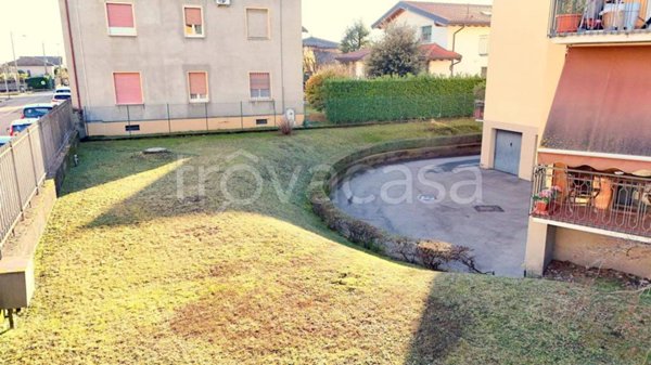 appartamento in vendita a Vedano Olona